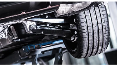 Chirridos o chirridos procedentes de la suspensión