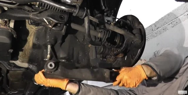 Es Difícil Cambiar Un Brazo De Control